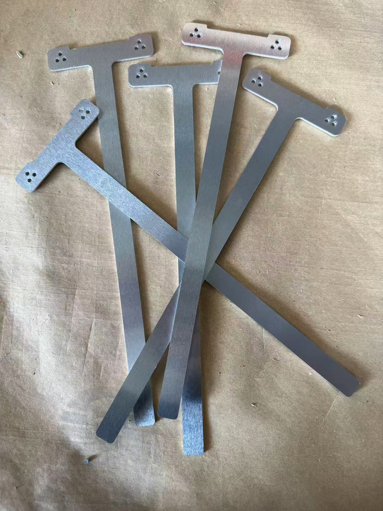 Custom T-Shaped Laser-Cut Sheet Metal Components(图1)